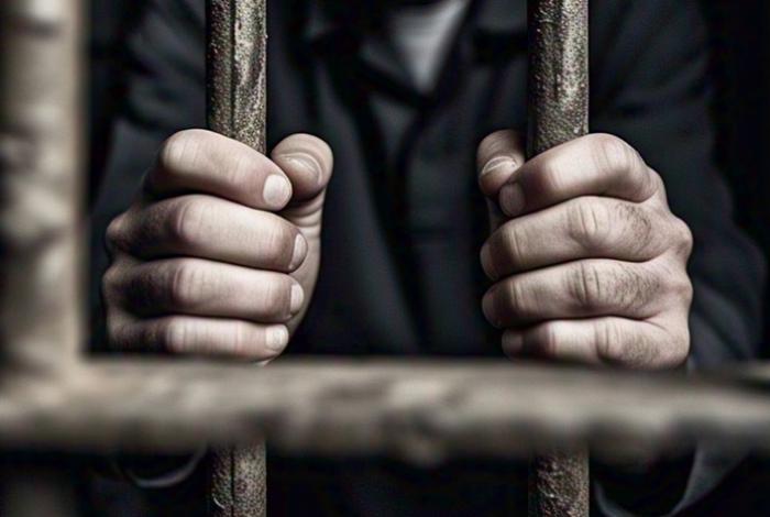Detienen a Ricardo “N”, presunto responsable de robo de vehículo en Zitácuaro