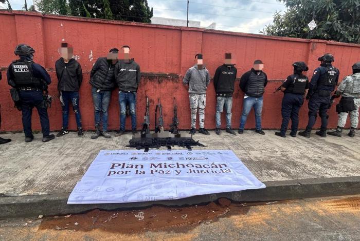 Detienen a seis hombres con armas de fuego, en Tingambato