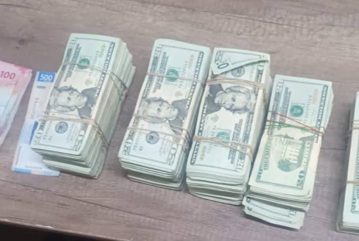 Detienen a sujeto con 41 mil dólares y 97 kilos de cryst4l en Uruapan