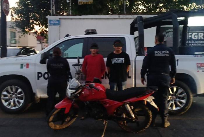 Detienen a tres por posesión de dr0gas y arm4, en Uruapan
