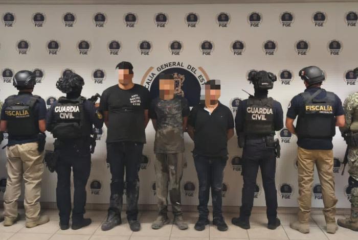 Detienen a tres presuntos secu3stradores y rescatan a dos víct1mas, en Chucándiro