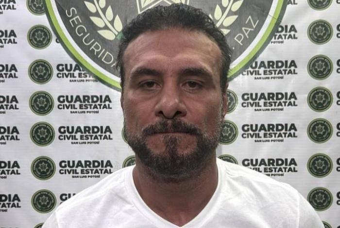 Detienen al luchador Alberto El Patrón, tras agredir a su pareja