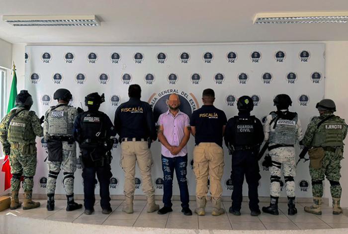 Detienen al Pelón, presunto jefe de sicarios de Los Caballeros Templarios en Uruapan
