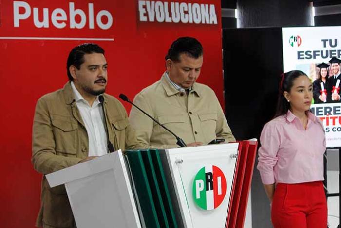 Diputados del PRI proponen que la titulación sea gratis para quienes terminan una carrera