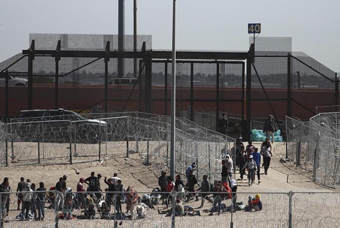Disminuye 91 % el flujo migratorio en la frontera con EUA, asegura SRE