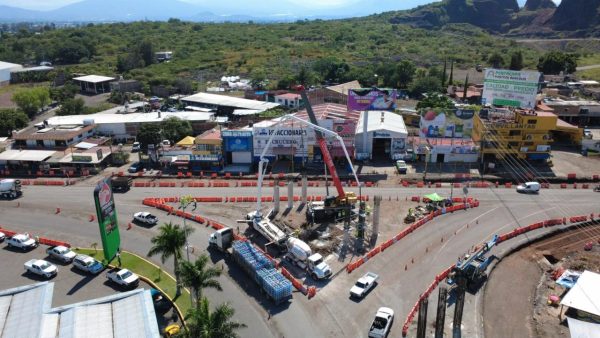 Distribuidor vial La Rinconada, en Zamora registra 15% de avance: Bedolla