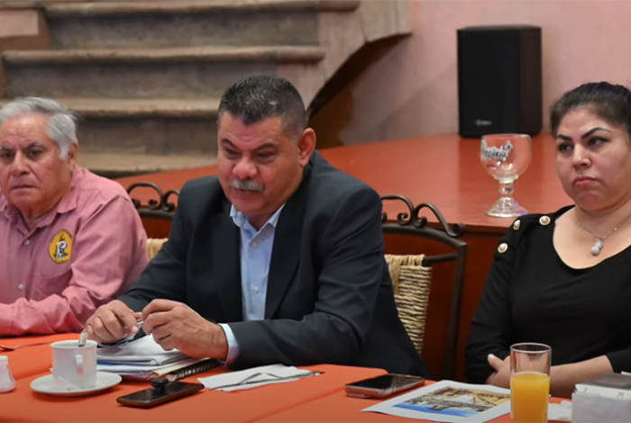 Docentes de distintas expresiones forman frente común para unificar al gremio