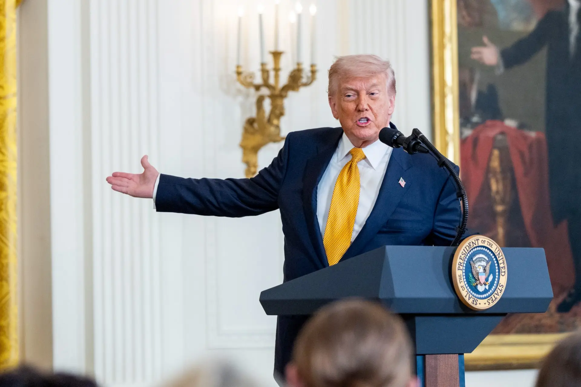 Donald Trump advierte que si México no combate al narco, EU lo hará
