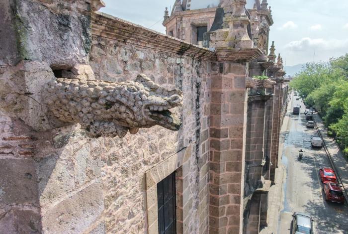 ¿Dragones o caimanes? Las criaturas que miran Morelia desde lo alto de Las Rosas