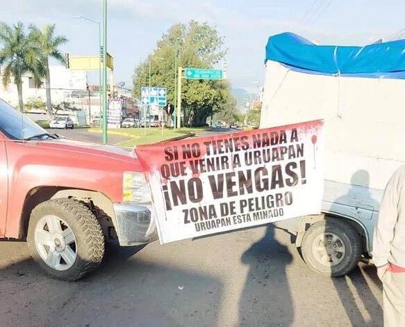 Dueños de juegos mecánicos se manifiestan con bloqueo vial en Uruapan