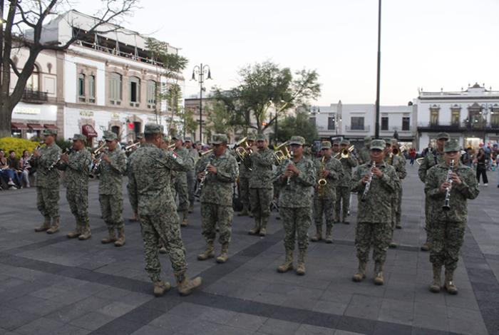 Ejército Mexicano sorprende a la población con flashmobs en Morelia