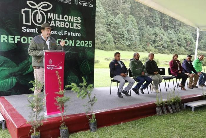 “Ejército verde” llega a 10 municipios de Michoacán con reforestación simultánea