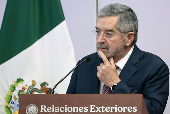 El canciller Juan Ramón de la Fuente, pide licencia temporal por motivos de salud