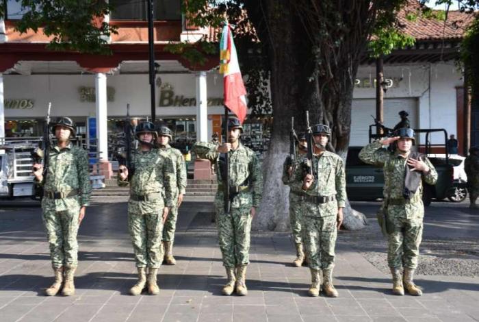 El Ejército y la Guardia Nacional realizan ceremonia de Honores a la Bandera