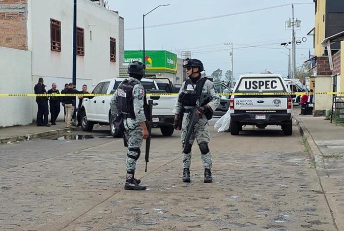 El hombre asesinado en el fraccionamiento Arko San Pedro, en Morelia, también estaba armado