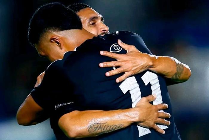 El líder de la Liga de Expansión destrozó a los Canarios