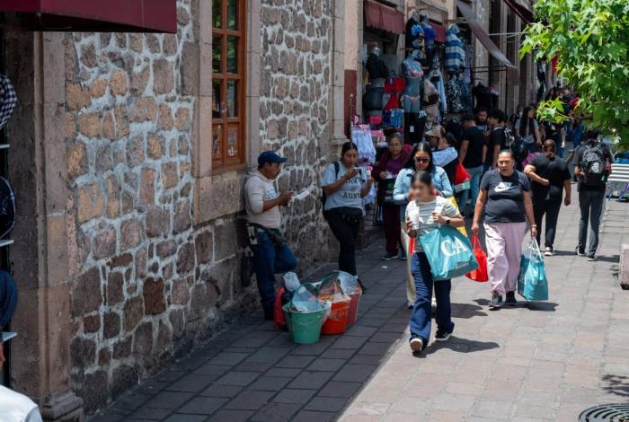 El lunes vuelve a sonar el timbre; familias alistan las últimas compras