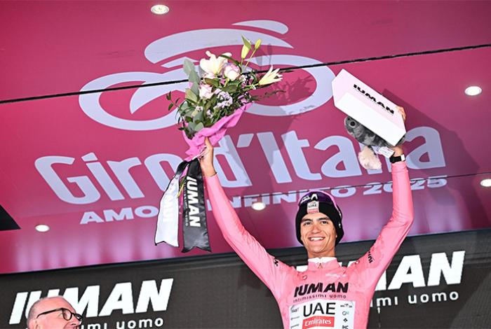 El mexicano Del Toro mantiene el liderato en el Giro de Italia; mañana pedalea por la gloria total