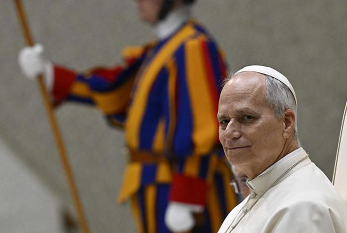 El papa alerta de una IA usada como “oráculo” y urge a guiar la revolución digital
