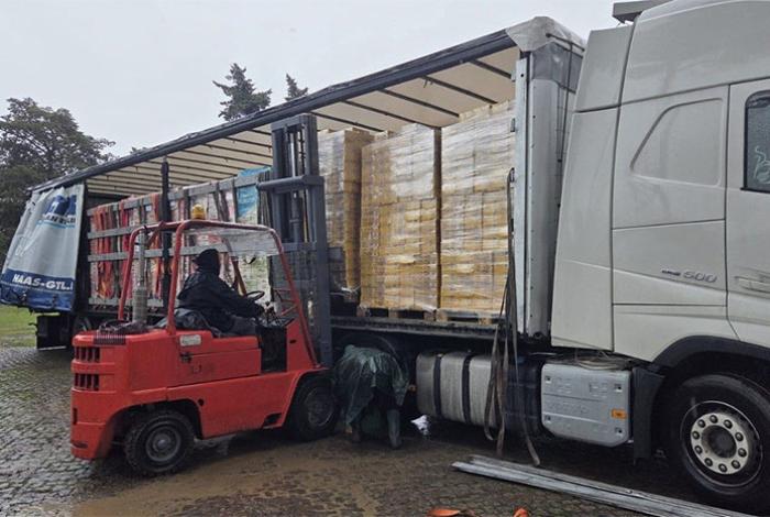 El papa León XIV envió tres camiones con ayuda humanitaria a Ucrania