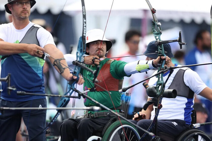  El para arquero michoacano Samuel Molina avanza a octavos de final en París 2024