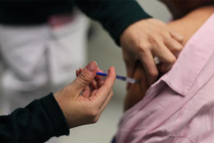 El plan antivacunas de Florida refuerza la desconfianza a la inmunización