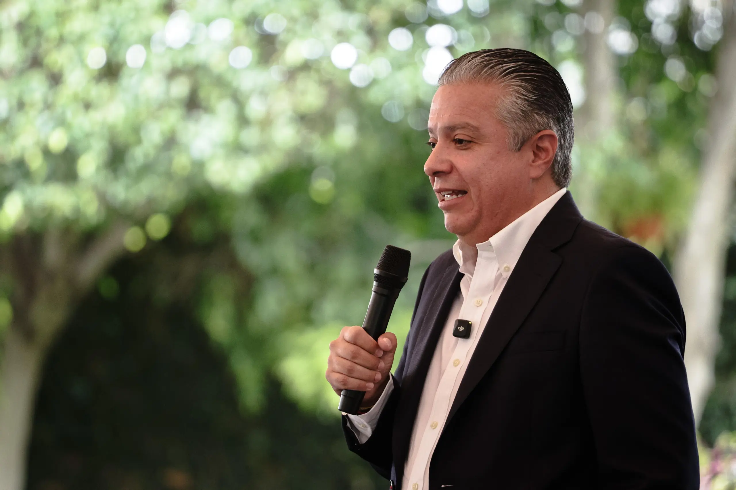 El Satmich apoya a contribuyentes con discapacidad auditiva: Luis Navarro