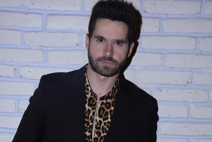 Eleazar Gómez desmiente rumores sobre descuido a su madre