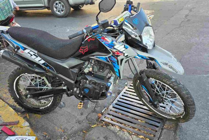 Embiste a motociclista en el centro de Zamora y huye