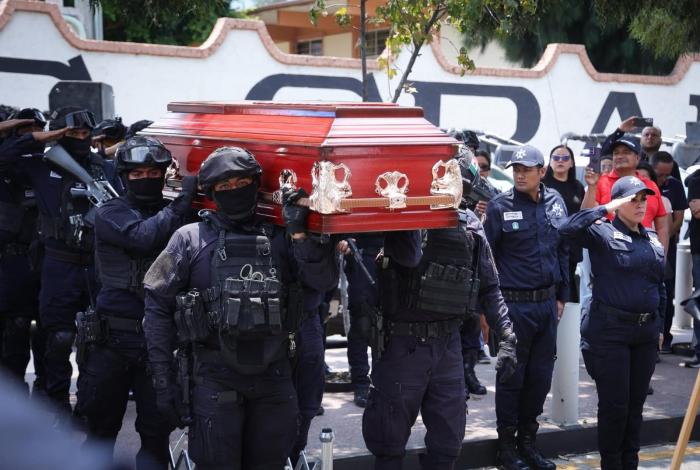 Emotiva despedida a Julio César, GC que perdió la vida en cumplimiento de su deber