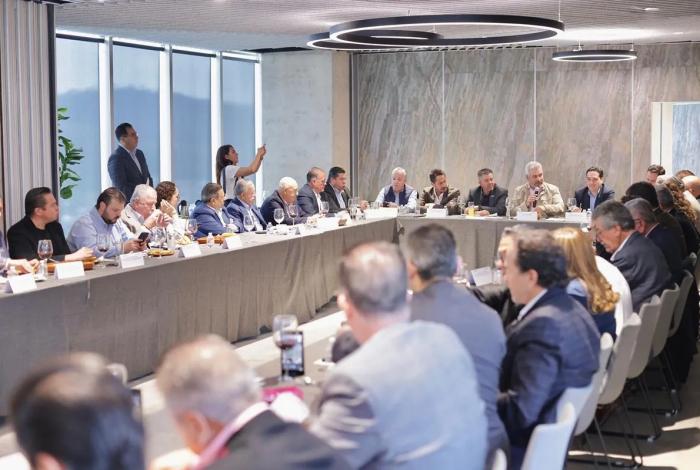 Empresarios, interesados en promover inversión en Polo de Desarrollo Morelia: Bedolla