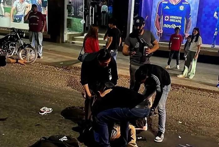 En accidente automovilístico fallece un joven y otro resulta herido en Uruapan