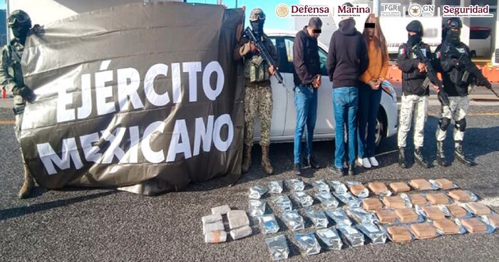 EN BAJA CALIFORNIA, DETIENEN A TRES PERSONAS QUE TRANSPORTABAN CERCA DE 50 KILOS DE FENTANILO Y HEROÍNA