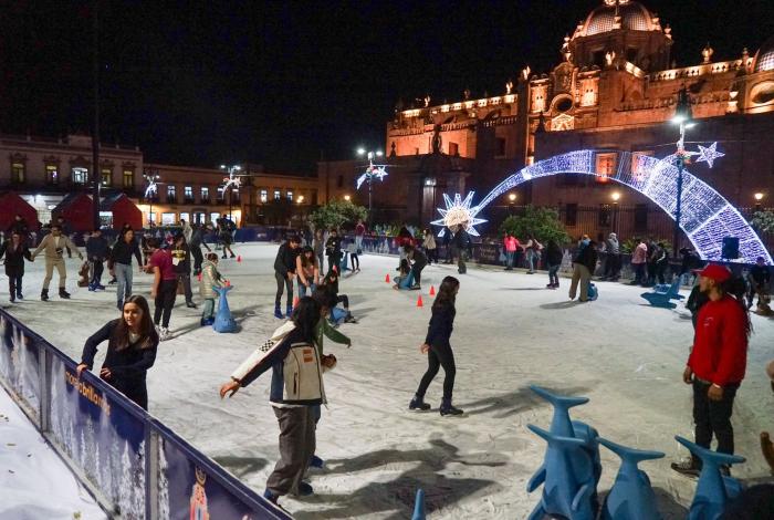 En breve arrancarán preparativos para pista de patinaje, en plaza Melchor Ocampo