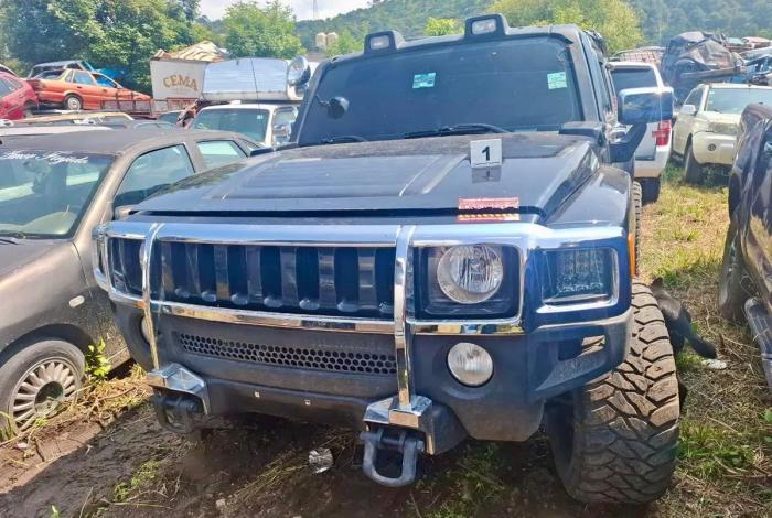 En cateo en Zinapécuaro, aseguran lujosa Hummer que fue robada con violencia