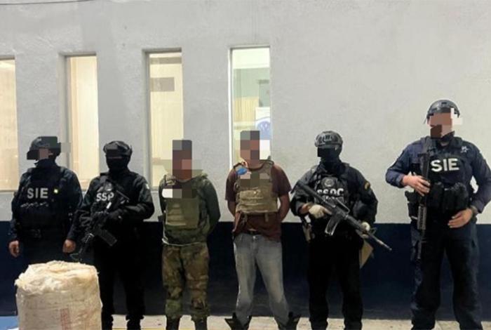 En los límites con Jalisco, detienen a dos miembros de un cártel con armas largas y más de 24 mil cartuchos