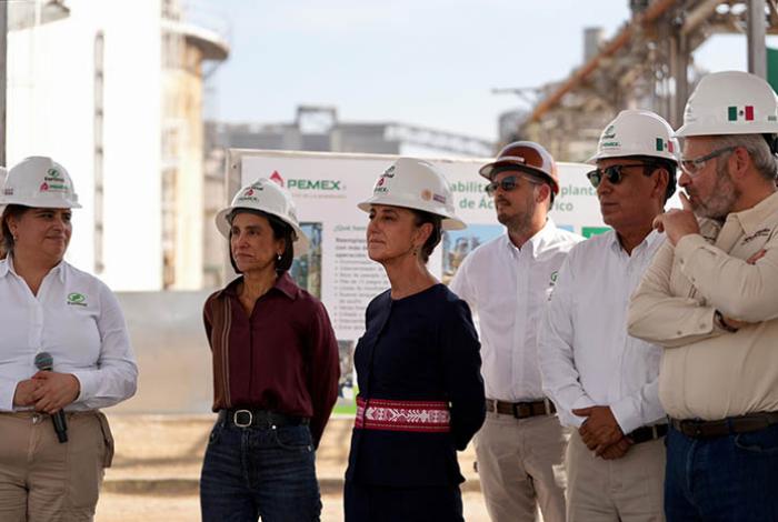 En Michoacán, Claudia Sheinbaum supervisa Planta Fertinal de Pemex