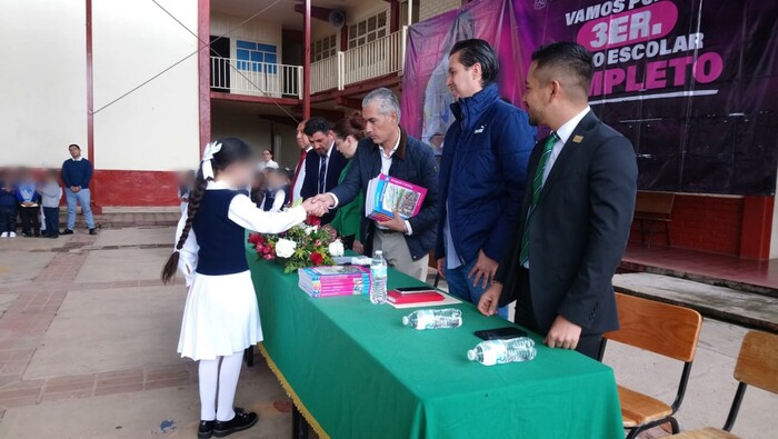  En Michoacán está garantizada la educación: DIF