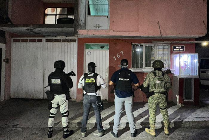 En Morelia y tras cateo, asegura FGE más de 800 dosis de metanfetamina y detiene a una persona