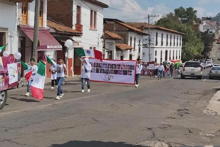 En Pátzcuaro, marchan madres buscadoras en Día de las Víctimas de Desaparición Forzada