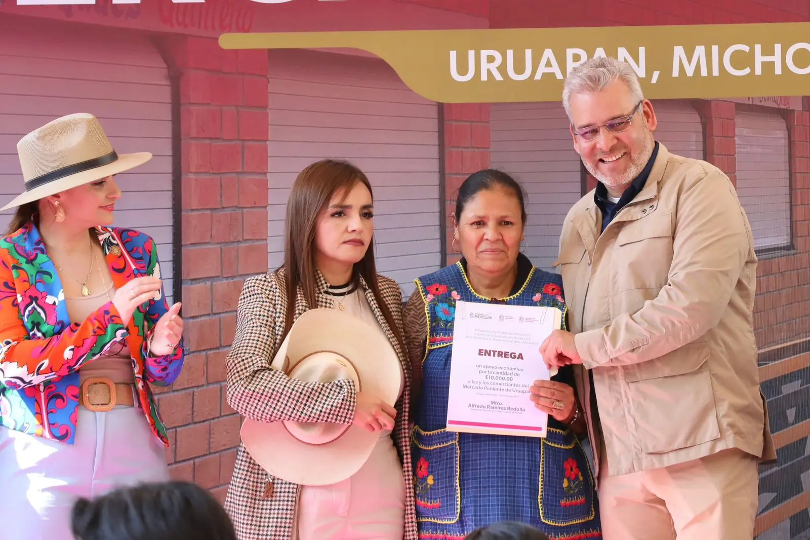 ¡En su primer acto público! Grecia Quiroz y Bedolla inauguran juntos Mercado Poniente en Uruapan