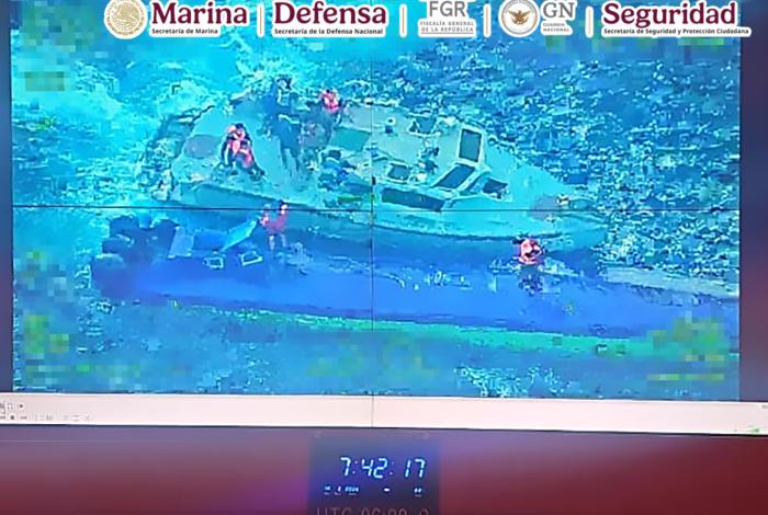 En una operación marítima se asegura semisumergible con presunta cocaína en las costas de Colima.