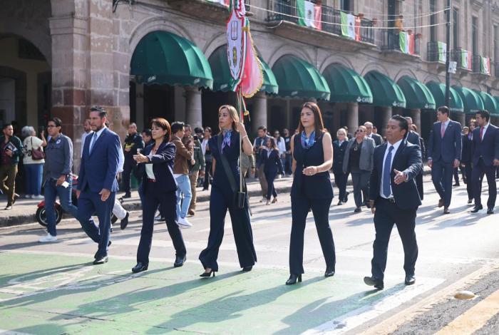 Encabeza Alfonso Martínez colocación de programa patrio en Bando Solemne