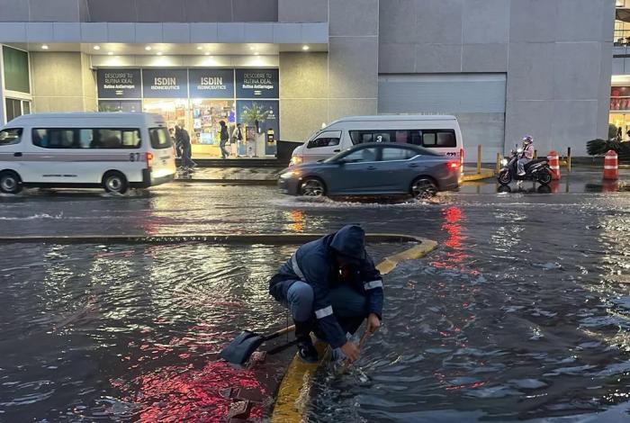 Encharcamientos menores en Morelia tras lluvia; reporta PC que no ha habido incidentes