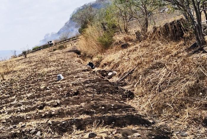 Encuentran cu3rpo semienterrado en el Cerro del Curutarán, en Jacona