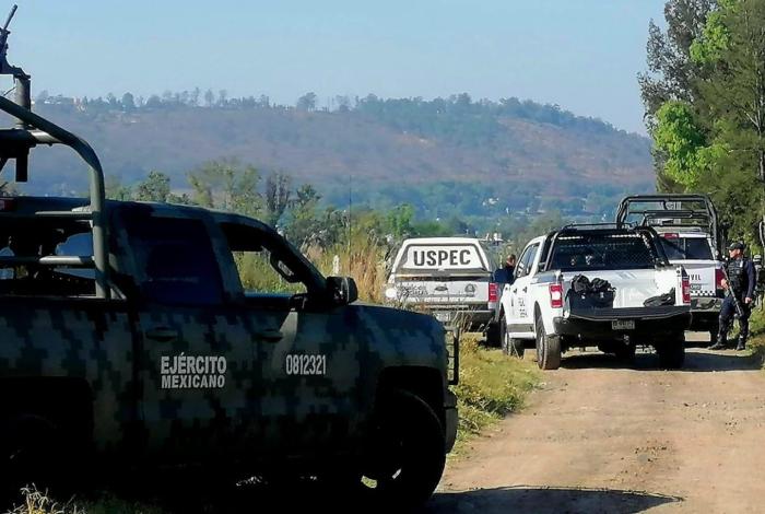 Encuentran dos cu3rpos en zona reportada con enfrentamientos, en Tuzantla