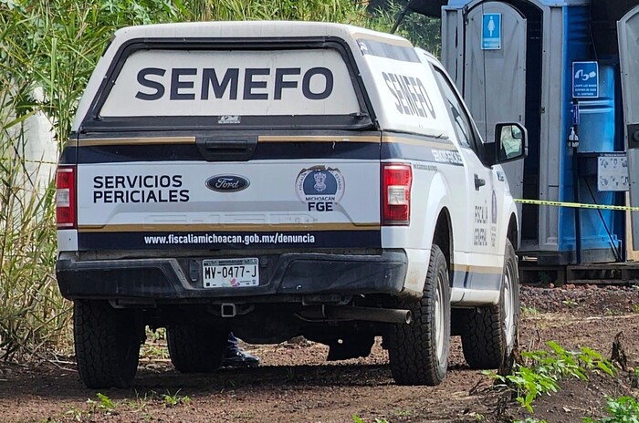 Encuentran un cuerpo en Uruapan y balean a motociclista en Zamora