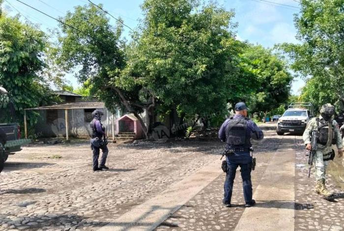 Enfr3ntam1ent0 arm4do deja dos ab4tid0s en La Ruana