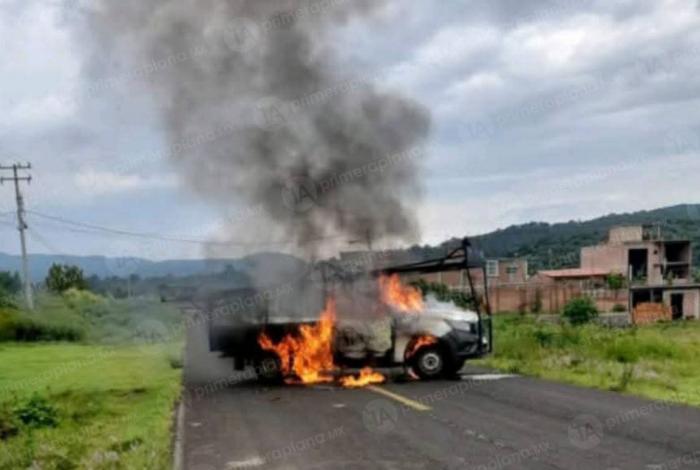 Enfrentamiento provoca bloqueos y quema de vehículos, en Benito Juárez