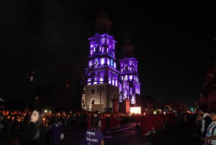 Entre el dolor y oraciones, el amor mariano recorre el Centro Histórico de Morelia